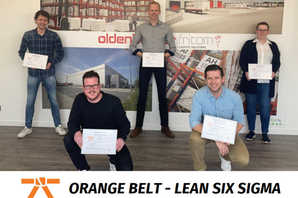Mitarbeiter von Logistikdienstleister Oldenburger|Fritom in Veendam erhalten das Lean Six Sigma Orange Belt Zertifikat.