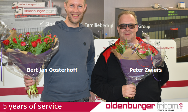 Peter Zwiers and Bert Jan Oosterhoff celebrate their 5-year work anniversary at Oldenburger|Fritom.