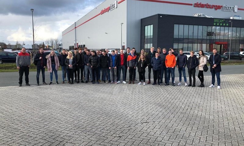 Studenten von berufsvorbereitender Sekundarunterricht, NHL Stenden und Noorderpoort besuchen Oldenburger|Fritom regelmäßig.