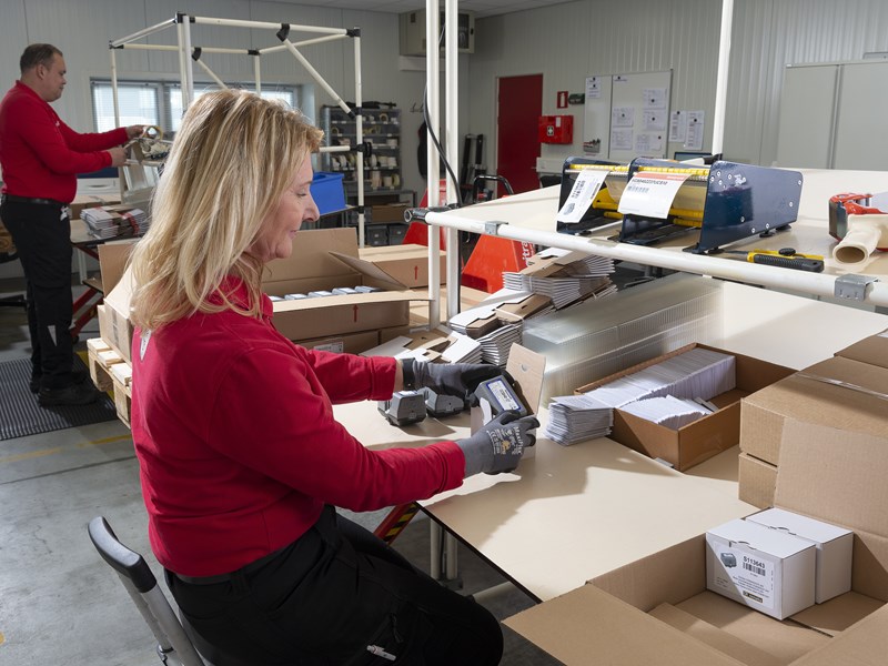 Oldenburger|Fritom biedt u value added logistics voor onder meer assembleren, stickeren, ompakken en kwaliteitscontrole.