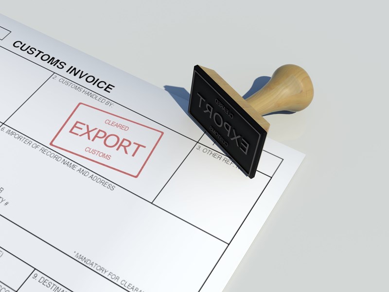 Oldenburger|Fritom beschikt over een eigen douane-entrepot en verzorgt alle export documenten voor zeevracht en luchtvracht.