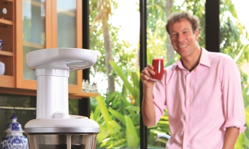 Joost Duisterwinkel is founder and owner of Versapers, the slow juicer specialist of the Netherlands.